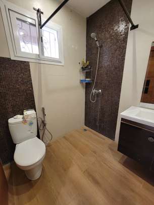 Villa F5 à louer non meublée entrée Cheikh Amar Mamelles image 12