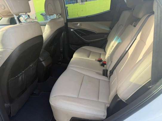 Hyundai Santafe image 2