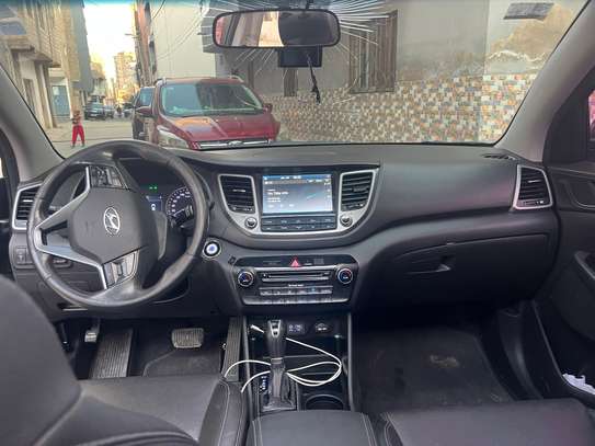 Hyundai tucson image 7