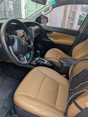 Toyota fortuner 2023 image 3