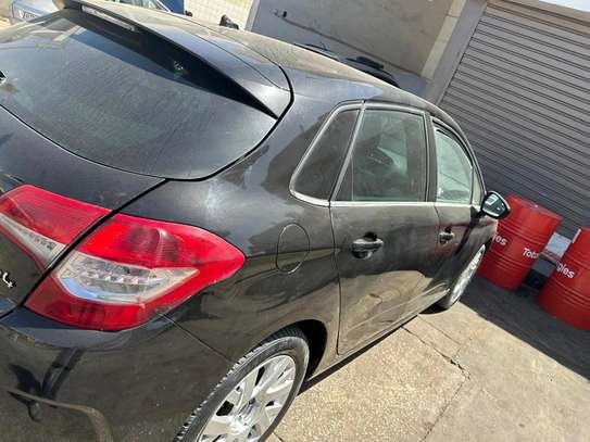 Citroen C4 année 2012 image 6