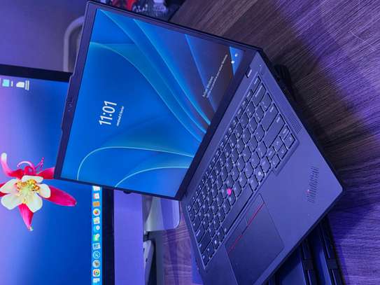 Lenovo ThinkPad T14 Gen 5 année 2025 Ryzen 7Pro image 7