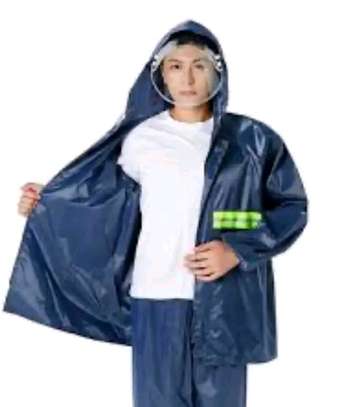 Manteau et combinaison de protection contre la pluie image 2