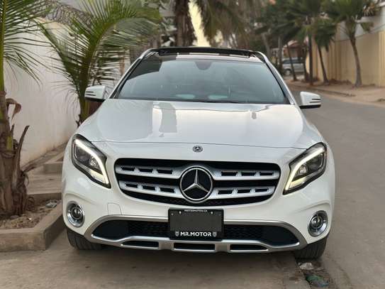 Mercedes GLA 250 image 2