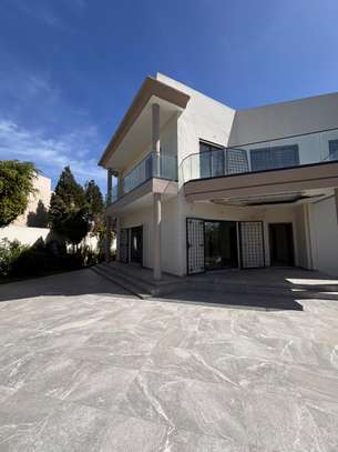 VILLA SDANDING image 10