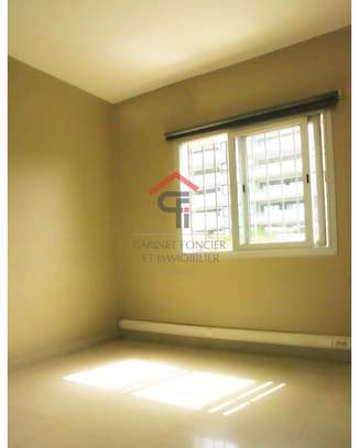 BUREAUX A LOUER A FANN RESIDENCE image 11
