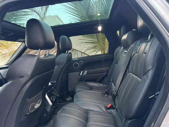 Range rover sport 2016 full option image 4