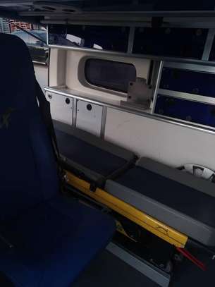 Ambulance Renault Trafic Année 2015 (URGENT) image 6