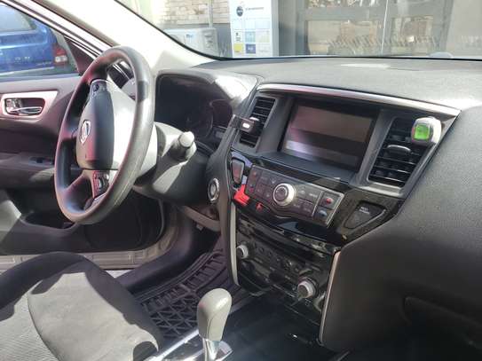 Nissan Pathfinder 2014 image 3