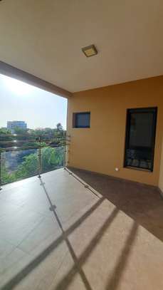 APPARTEMENT F4 A LOUER A NGOR image 6