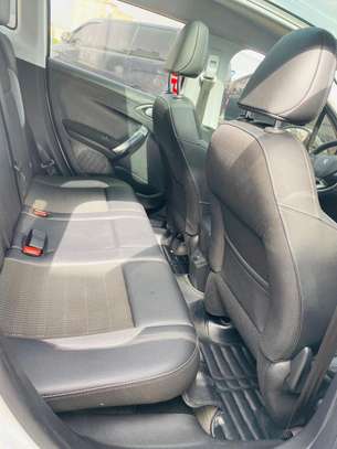 Peugeot 2008 2018 image 11
