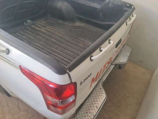 Mitsubishi L200 Double Cabine image 4