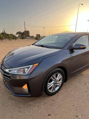 Hyundai elantra 2020 image 3