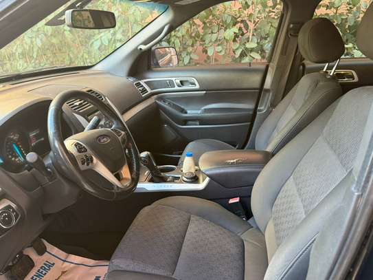 Ford explorer v6 Anne 2014 image 7