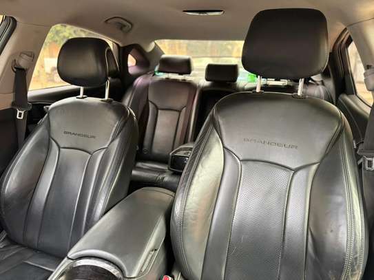 Hyundai grandeur HG 240 Année 2014 Automatic image 8