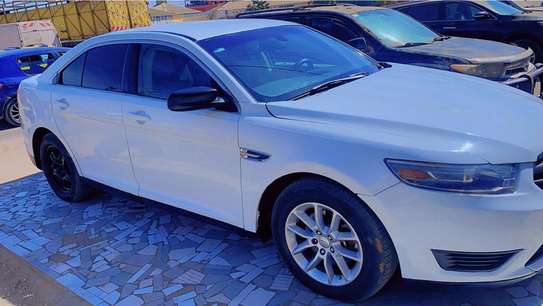 FORD TAURUS 2013 image 4