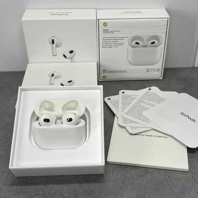 AirPods 3 (3em generation) image 1