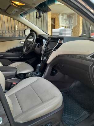 Hyundai  santafé  2017 image 6