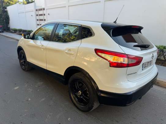 NISSAN QASHQAI 2015 image 9