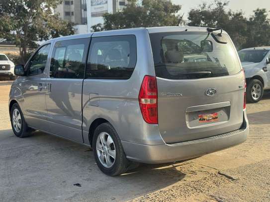 HYUNDAI STAREX 2017 image 13