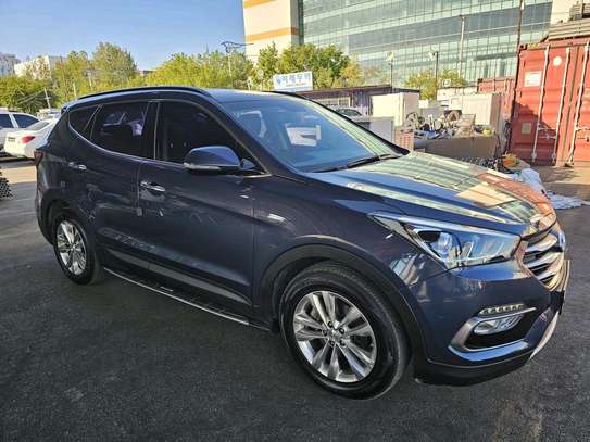 Hyundai Santafe 2017 image 2