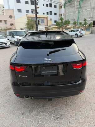 Jaguar f pace 2018 image 2