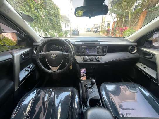 TOYOTA RAV 4 2018 image 15