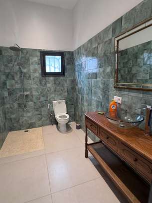 Belle villa avec piscine a louer a Saly image 15