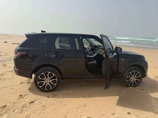 RANGE ROVER SPORT P400e SE image 4