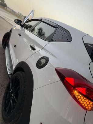 HYUNDAI TUCSON SPORT image 9