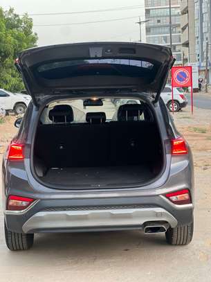 HYUNDAI SANTAFE 2019 image 11