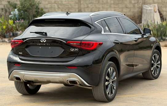 Infiniti QX30 2018 image 12