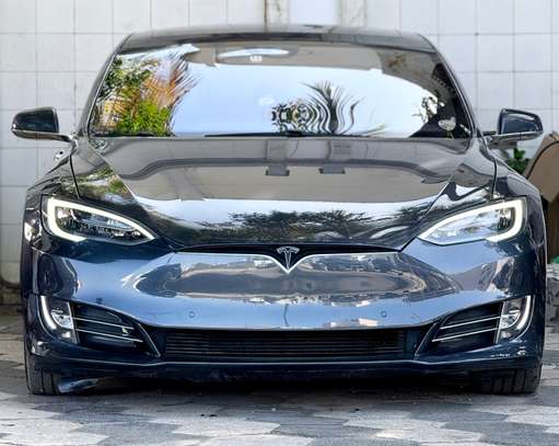 Tesla model s image 3