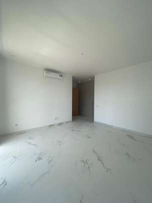 F4 Neuf et Moderne au point e image 8