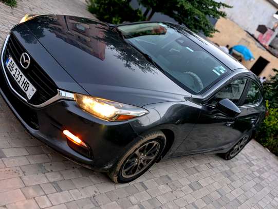 Mazda 3 2018 image 12