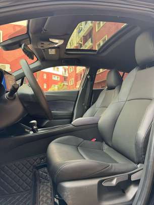 TOYOTA C-HR 2019 image 11