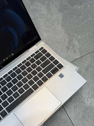 HP EliteBook x360 1040 G7 * 10e Gen image 4
