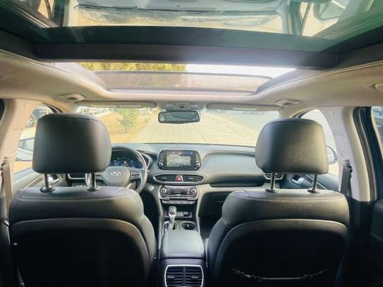 Hyundai Santa Fe 2019 image 9