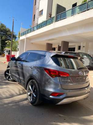 Hyundai Santa Fe 2017 image 4