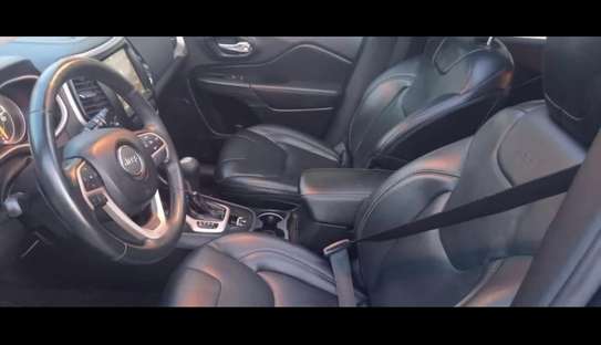 Jeep Cherokee LIMITED image 5
