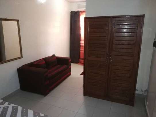 Studio meuble climatisé à Nord Foire image 2