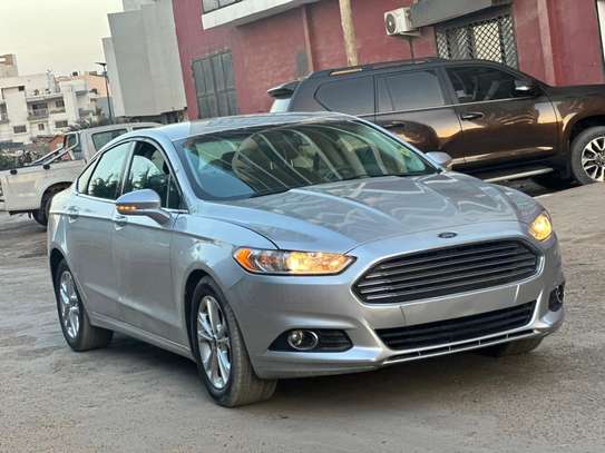 Ford fusion image 2