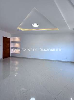 Appartement f4 avec vue/ mer sur la corniche des mamelles image 5