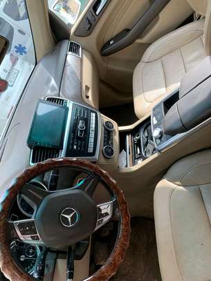 Mercedes Benz ML 400 4 matic image 8