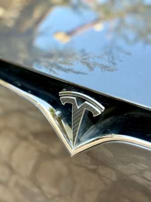 Tesla model s image 7