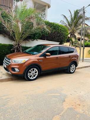 Ford Escape image 3