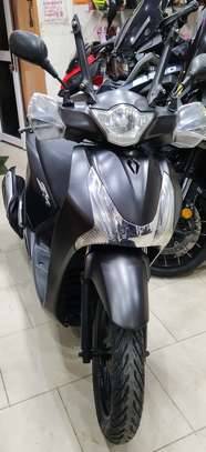 A vendre Honda Sh 150cm3 image 4