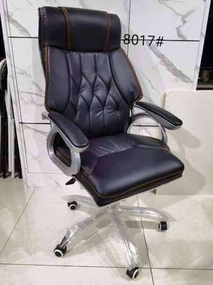 Chaise et fauteuil de bureau image 10