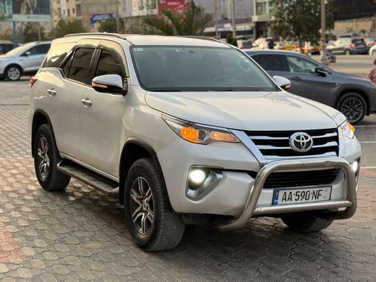 Toyota fortuner 2018 image 6