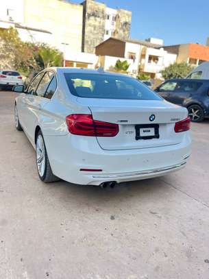 BMW 328i Xdrive 2016 image 10